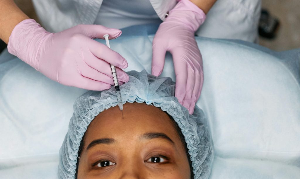 El auge de la medicina estética: ¿por qué cada vez más jóvenes se someten a ella?